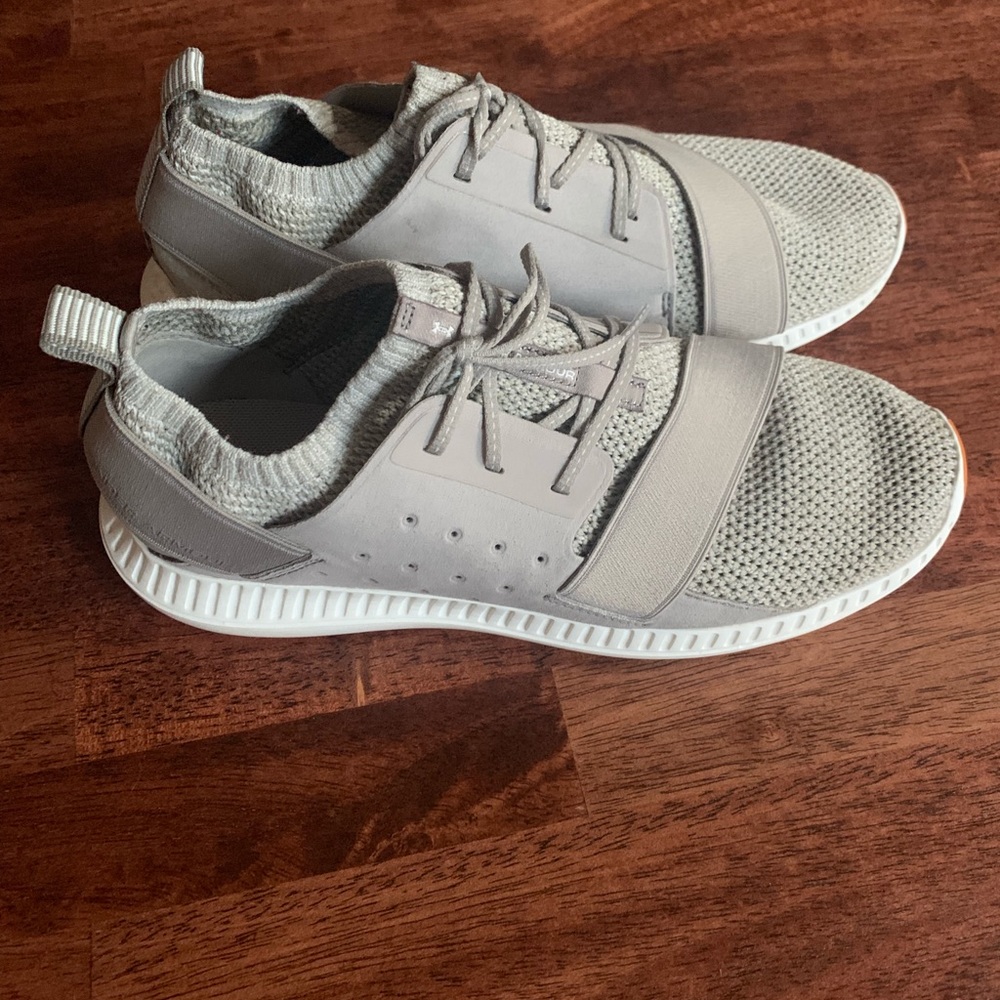 Boys UA shoes